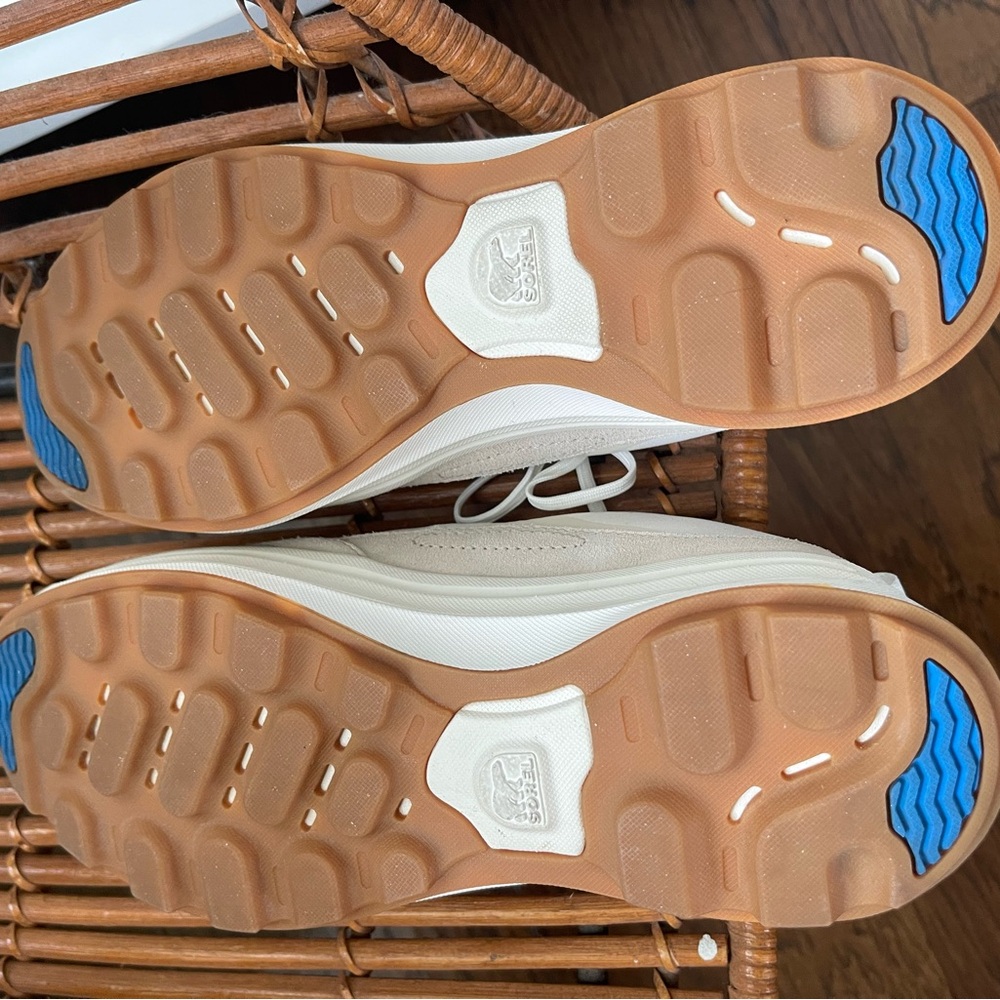 Sorel White Sneakers - Picture 6 of 9